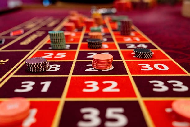 Roulette wheel close-up during live spin on abah138